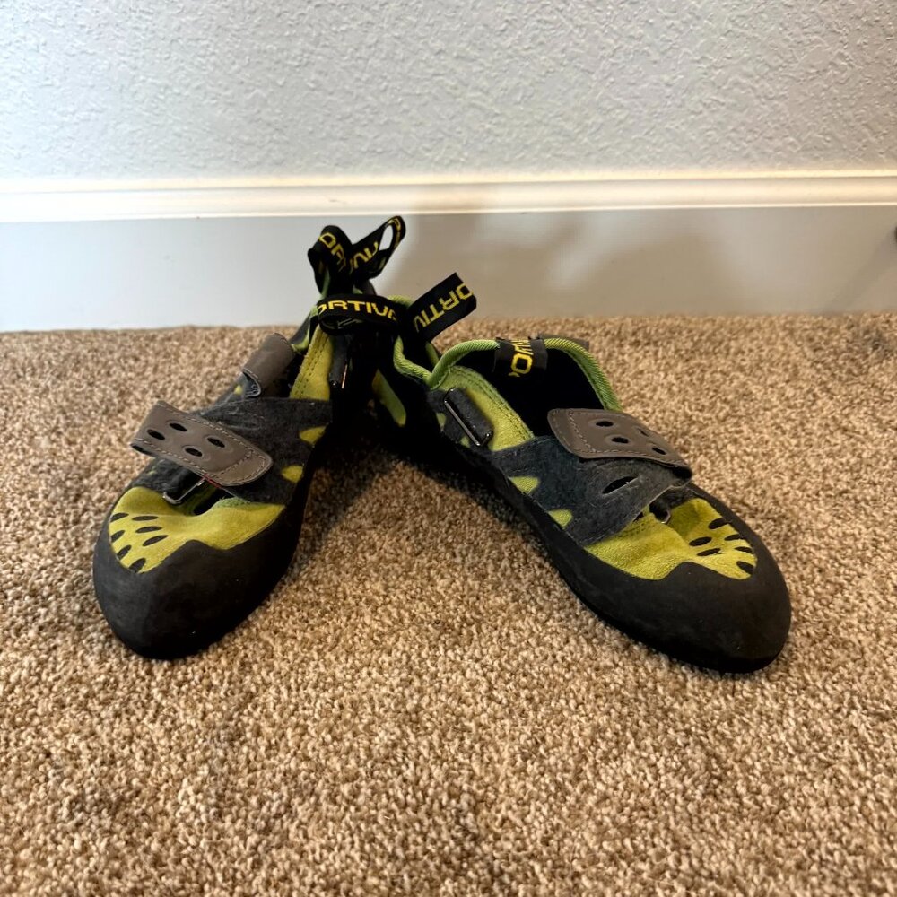 La Sportiva Tarantula Climbing Shoes, Size 8